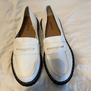 Size 11WW white loafers.